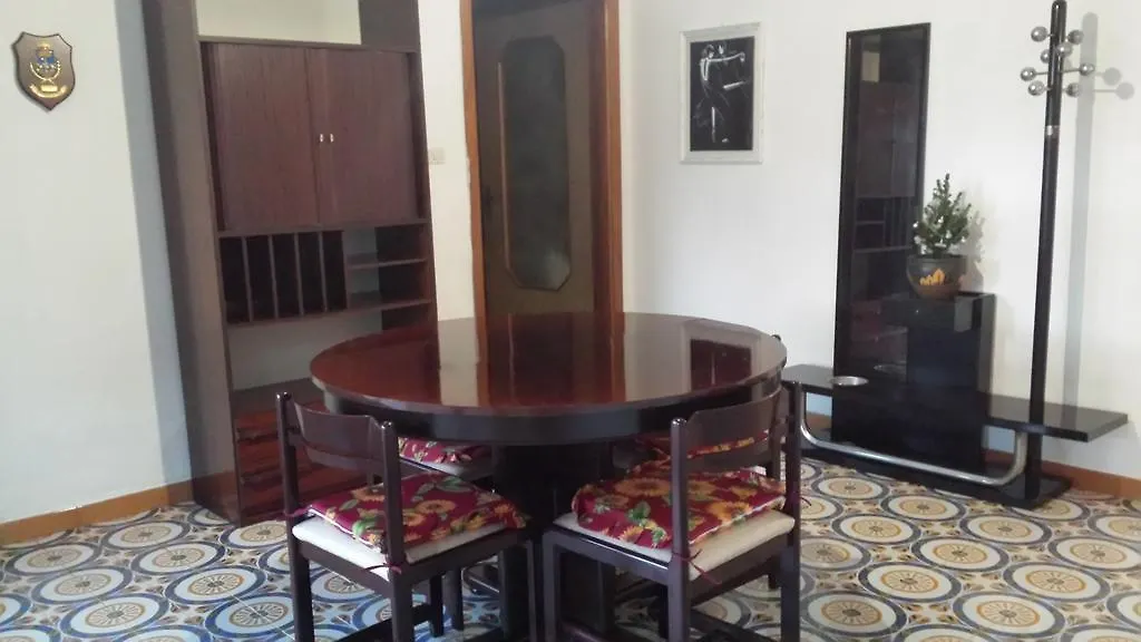 Casa Michele Apartment Pau Италия